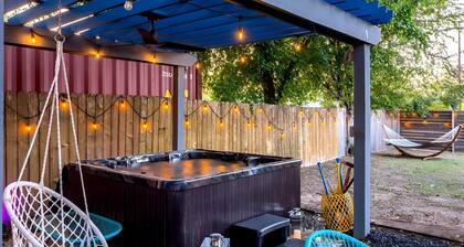 Heated Pool Haven w Hot Tub 3 min to DT