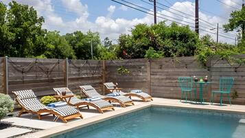 야외 수영장, 일광욕 의자