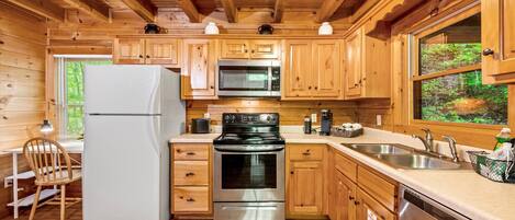 Frigorífic, microones, forn i placa de cuina