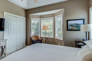 3 bedrooms, iron/ironing board, free WiFi, bed sheets - Updated condo at 5100' with breathtaking views! (Sugar Mountain)