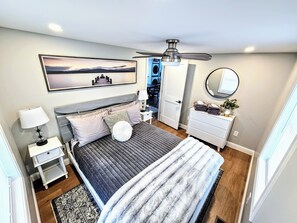 3 slaapkamers, een strijkplank/strijkijzer, gratis wifi, beddengoed