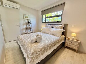 2 habitaciones, tabla de planchar con plancha, wifi y ropa de cama