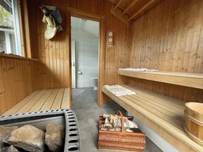 Sauna - Cottage, private beach, boat and sauna outside Gränna (Jönköpings län)