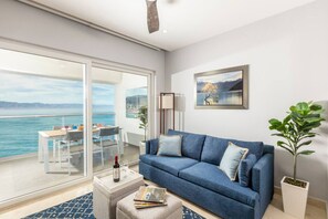 Smart TV, books, printers - Designer 1BR Beachfront Retreat – Wake Up to the Waves (Puerto Vallarta)