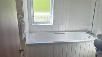 Separate bathtub and shower, deep-soaking bathtub, hair dryer