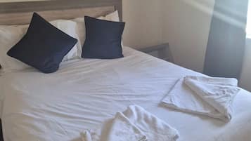2 habitaciones, tabla de planchar con plancha y wifi gratis