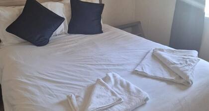 Sea Breeze Villa Near to Newquay Sleeping 6 Guests