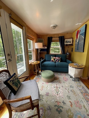 Smart TV, printers - Loon Call Cottage: 1 min. Walk to Little Sebago Lake Front + Hot Tub & Canoe (Little Sebago Lake)