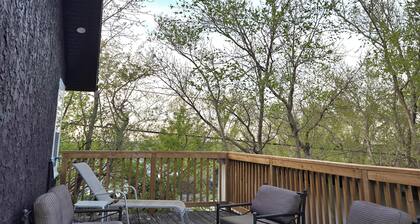 Beach Bliss. Family Home in Regina Beach that is pet friendly!