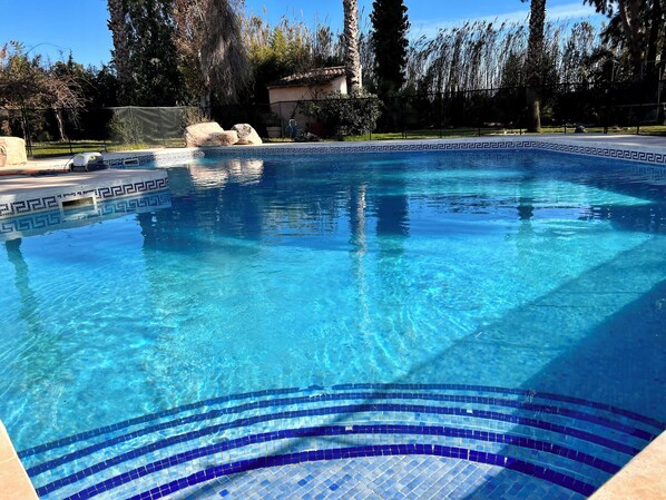 Utomhuspool