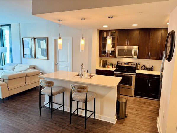 Fridge, microwave, oven, stovetop