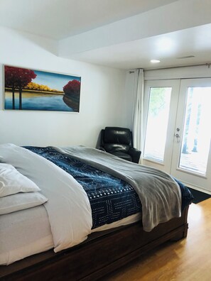 2 bedrooms, WiFi, bed sheets - Two bedroom guest suite on the lake (Greater Sudbury)