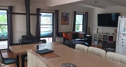 Coves Cottage on Lake Eildon, Serenity Awaits. Pet Friendly!