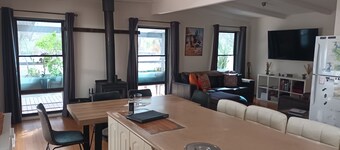 Coves Cottage on Lake Eildon, Serenity Awaits. Pet Friendly!