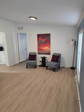 Interior - Wish You Were Here Spacious Pomme de Terre Lake Home with AC, WiFi, in Galmey (Wheatland)