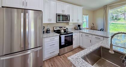 Family-Friendly 2-bedroom house with AC, WiFi near Yosemite Valley