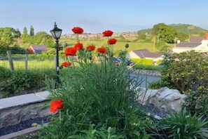 Cottage | Property grounds