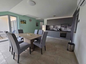 Dining - Holiday flat with air conditioning (Medulin)