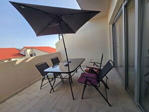 Outdoor dining - Holiday flat with air conditioning (Medulin)