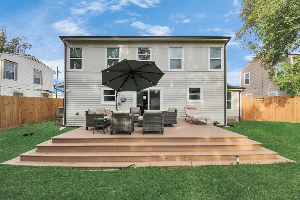 Photo 30 of Media Room & Patio - Downtown View- 4 Bedrooms