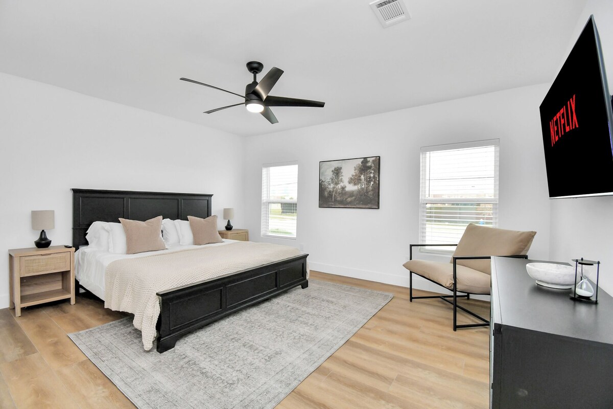 Photo 19 of Media Room & Patio - Downtown View- 4 Bedrooms