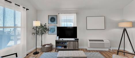 4 bedrooms, travel cot, WiFi, bed sheets