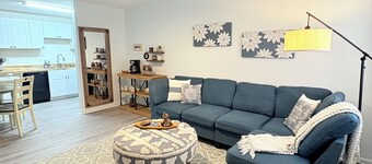 Pool/3min walk to FSU campus-sport stadiums/Gated/2 king beds/CollegeTown .6mile