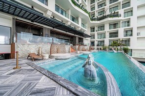 Pool - DaVanie- Apec Mandala Phu Yen (Tuy Hoa)