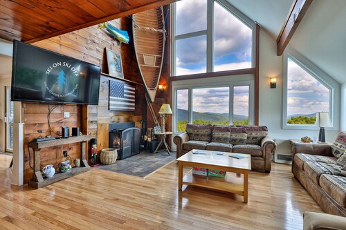 The Matterhorn House: Killington Chalet w/ Hot Tub, Views, Game Room - Ideal Spring to Fall