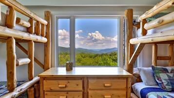 4 quartos, escrivaninha, Wi-Fi de cortesia, roupa de cama