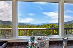 Interior - The Matterhorn House: Killington Chalet w/ Hot Tub, Views, Game Room - Ideal Spring to Fall (Killington)