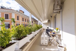 Outdoor dining - Elegantis.it Penthouse in the Heart of Rome With Private Terrace and View (Rome)