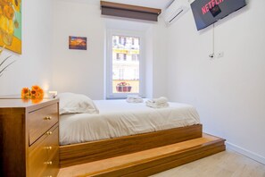 2 chambres, fer et planche à repasser, Wi-Fi, draps fournis