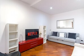 Smart-TV, bøker, musikkbibliotek og filmbibliotek