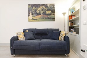 Smart TV - Elegantis.it Trastevere Modern Apartment Comfort in Rome Most Charming District (Roma)