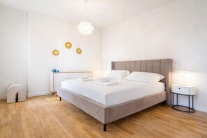 3 bedrooms, desk, iron/ironing board, travel crib - Elegantis.it Monti Royal Apartment with Terrace (Roma)