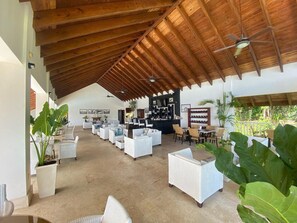 Apartment | Speisen im Freien