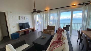 Apartemen | Area keluarga | Smart TV 30-inci dengan saluran TV kabel