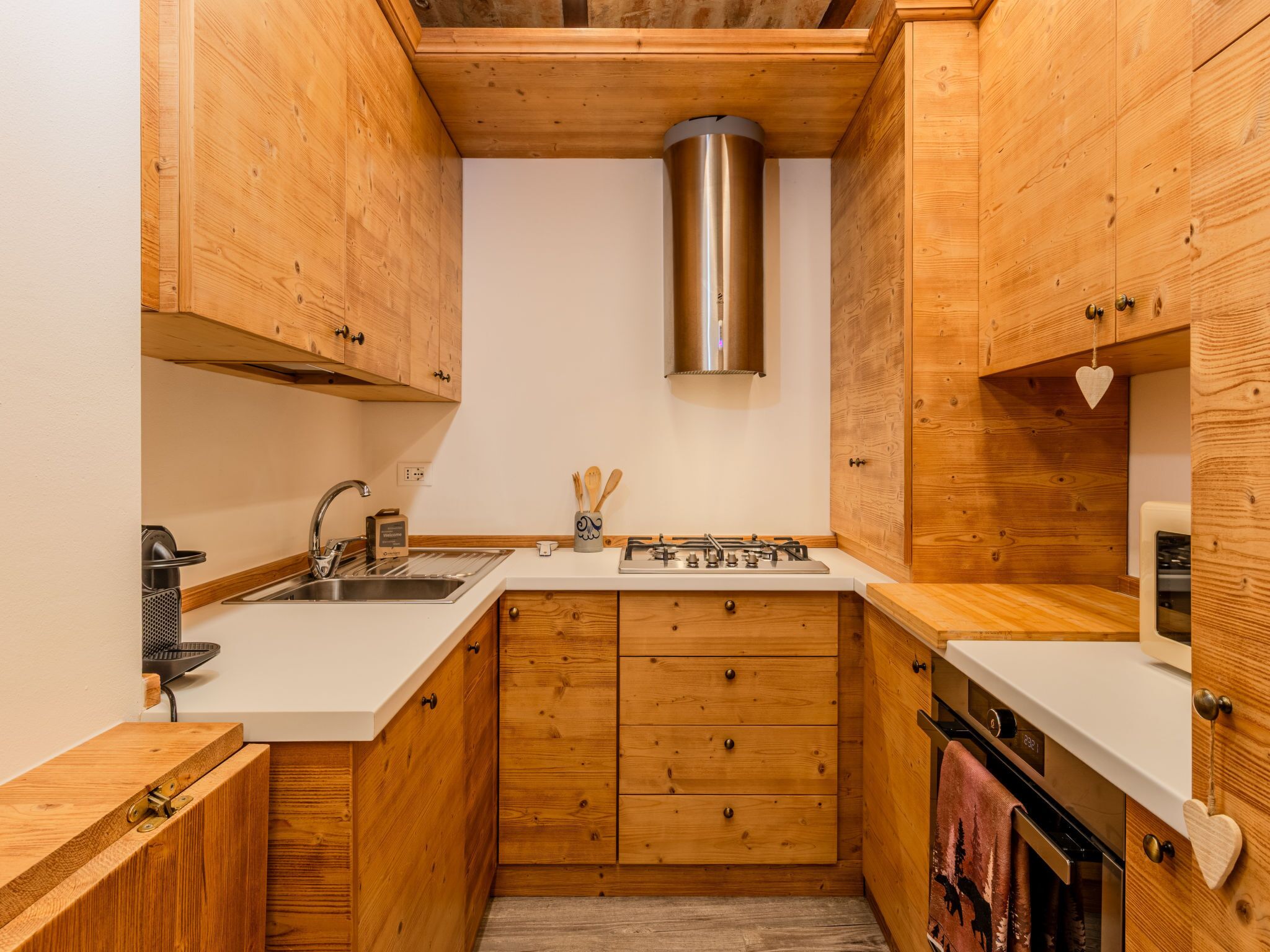 Fridge, microwave, oven, cookware/dishes/utensils