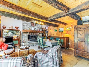 Dining - Ty-2-Go by Interhome (Tregunc)