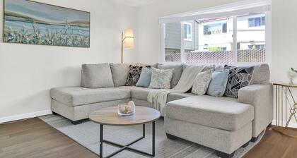 New2BR! Comfy Apt, Walk to UC Berkeley & Downtown with workspace, wifi & parking