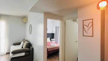 2 habitaciones, tabla de planchar con plancha, wifi y ropa de cama