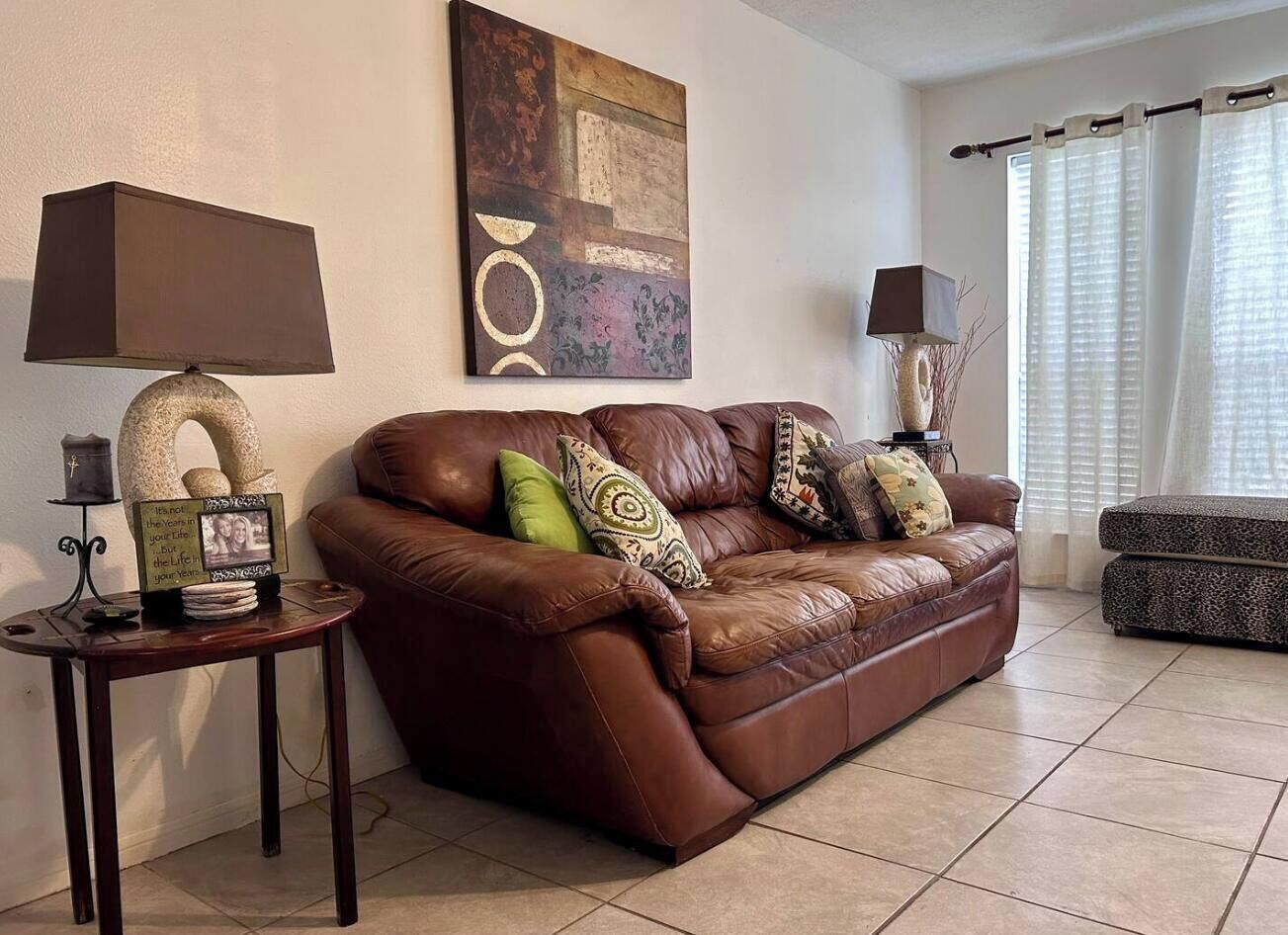 Cozy Family Home In Pasadena Tx - Pasadena, TX