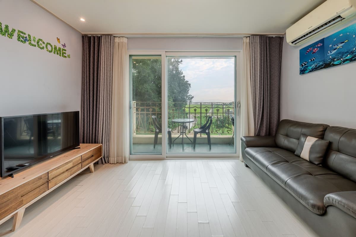 Basic-værelse - 2 soveværelser (Room 201 (Duplex 6 Pax/Private BBQ)) | 1 soveværelse, gratis Wi-Fi