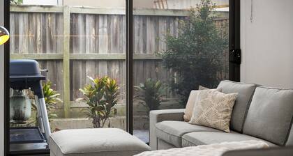 Spacious 4 Bedroom Retreat in Quiet Pocket