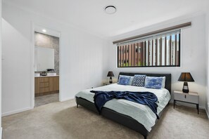4 habitaciones, tabla de planchar con plancha y wifi gratis