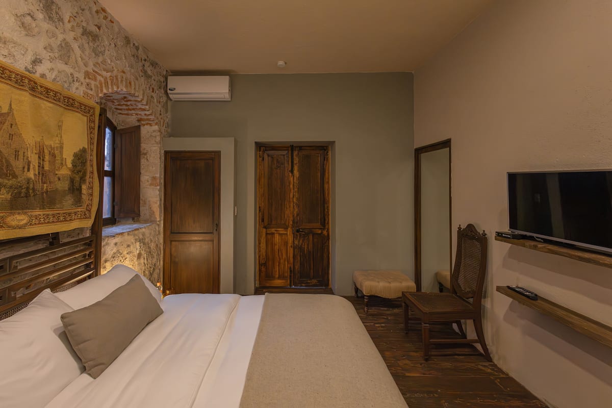 Comfort Room | 1 bedroom, Egyptian cotton sheets, premium bedding, memory foam beds