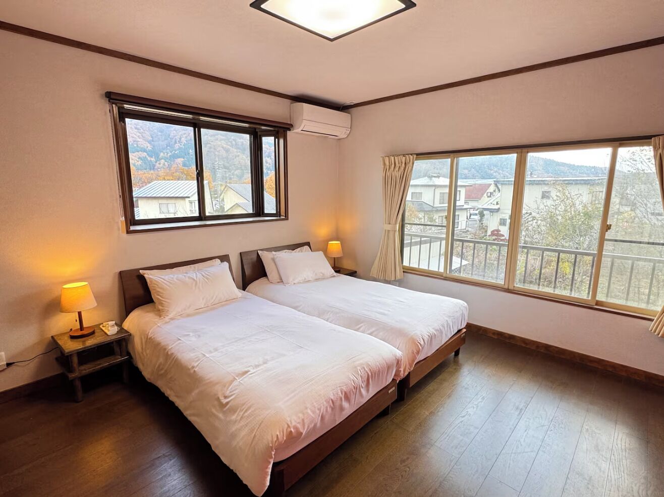 Family Villa, Mountain View | 4 bedrooms, desk, laptop workspace, blackout drapes