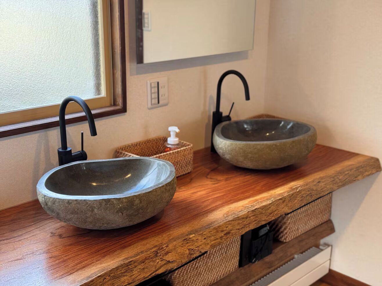 วิลล่าสำหรับครอบครัว, วิวภูเขา | 4 ห้องนอน, โต๊ะทำงาน, พื้นที่ทำงานแบบใช้แล็ปท็อป, ผ้าม่านกันแสง