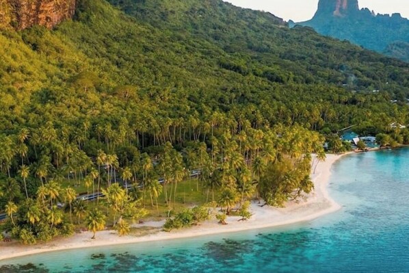 Beach - HOTU LODGE – Between Turquoise Lagoon and Lush Nature (Moorea-Maiao)